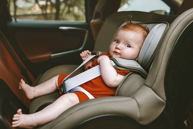 when can car seat face forward