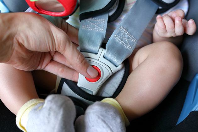 When Can You Turn A Car Seat To Let A Baby Face Forward