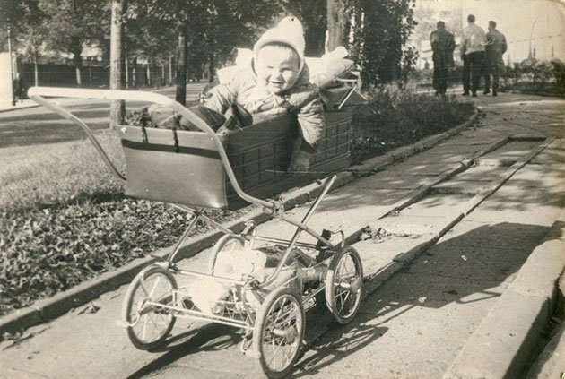 baby strollers through the years