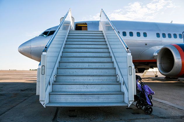 how to gate check a stroller